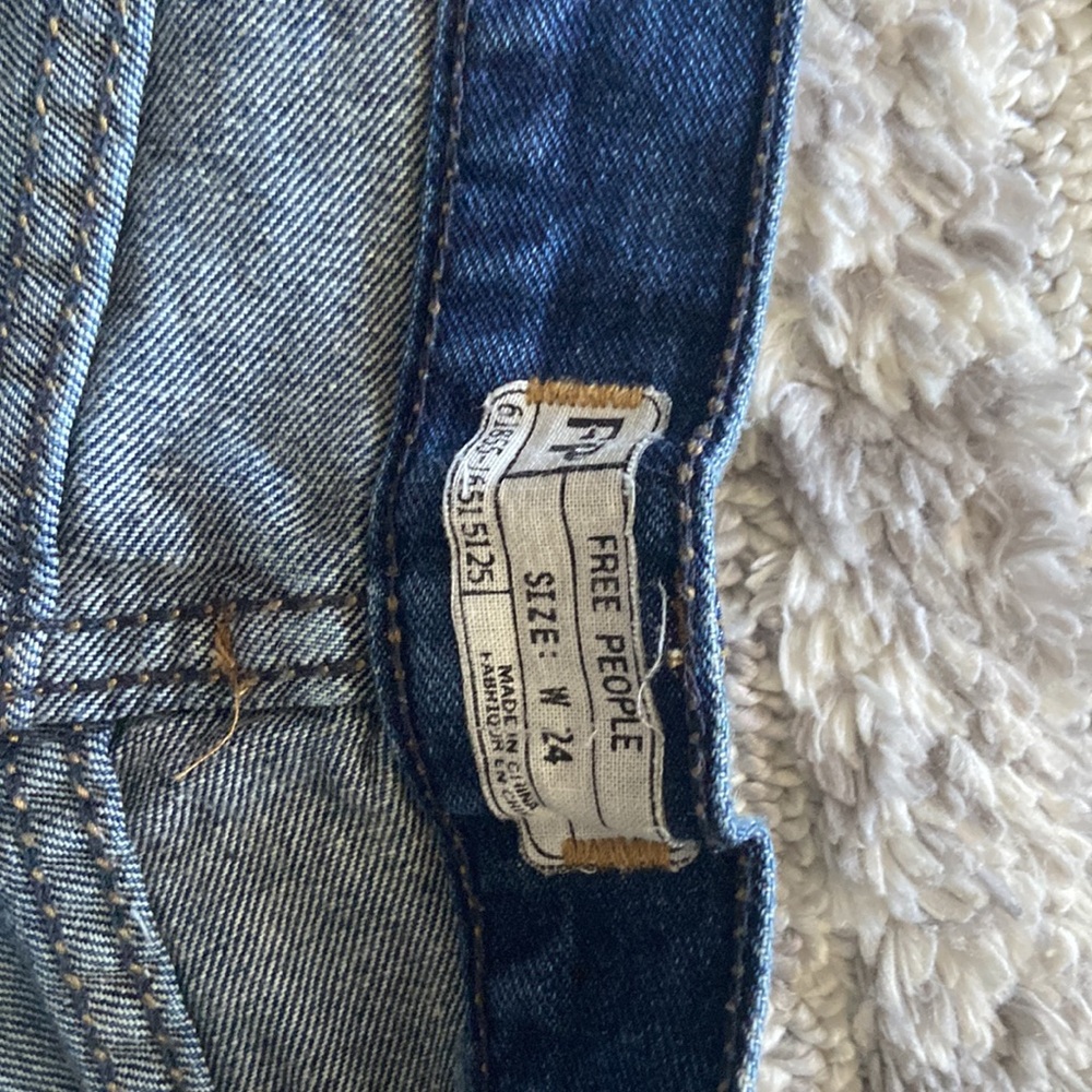 Free People denim shorts - Picture 3 of 3